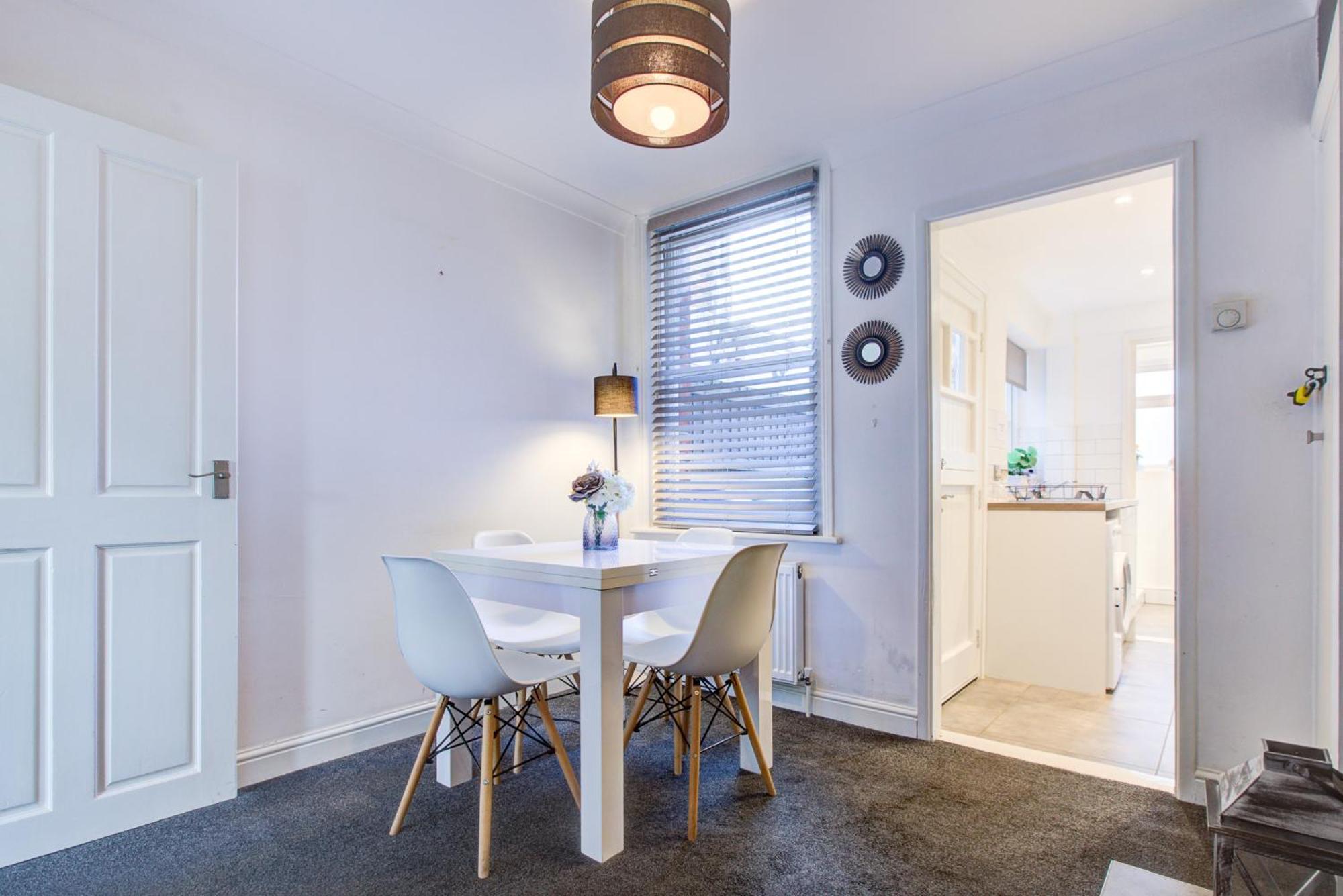 'Number 11' Central Colchester - Super Convenient 2 X Double Bed 1 X Single Bed Cottage Plus Office & Garden, 8 Min Walk Nth Station & Town Ctr, 2 Min Walk Local Shops & Restaurants 外观 照片