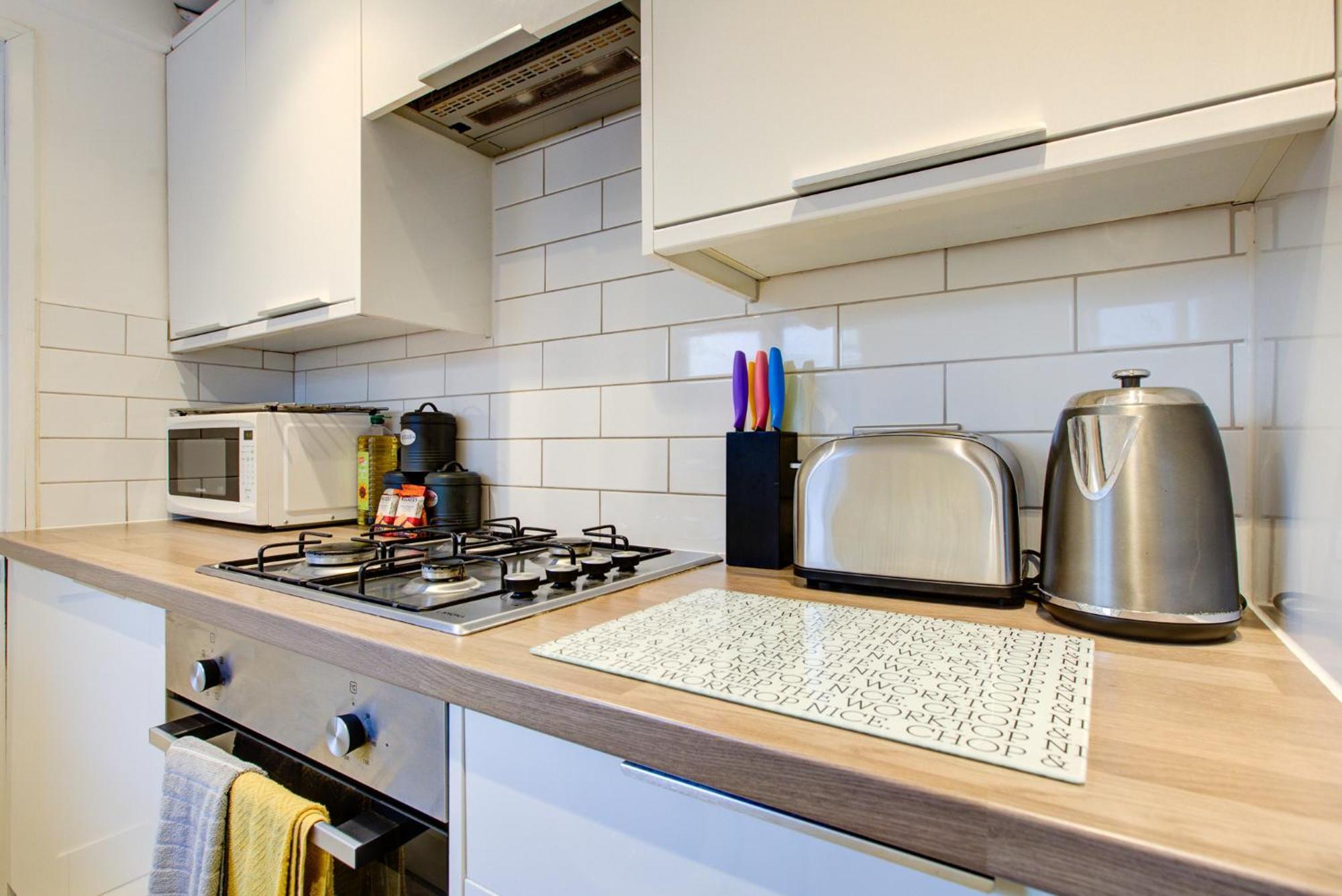 'Number 11' Central Colchester - Super Convenient 2 X Double Bed 1 X Single Bed Cottage Plus Office & Garden, 8 Min Walk Nth Station & Town Ctr, 2 Min Walk Local Shops & Restaurants 外观 照片